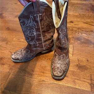 Brown Embroidered Cowboy Boots